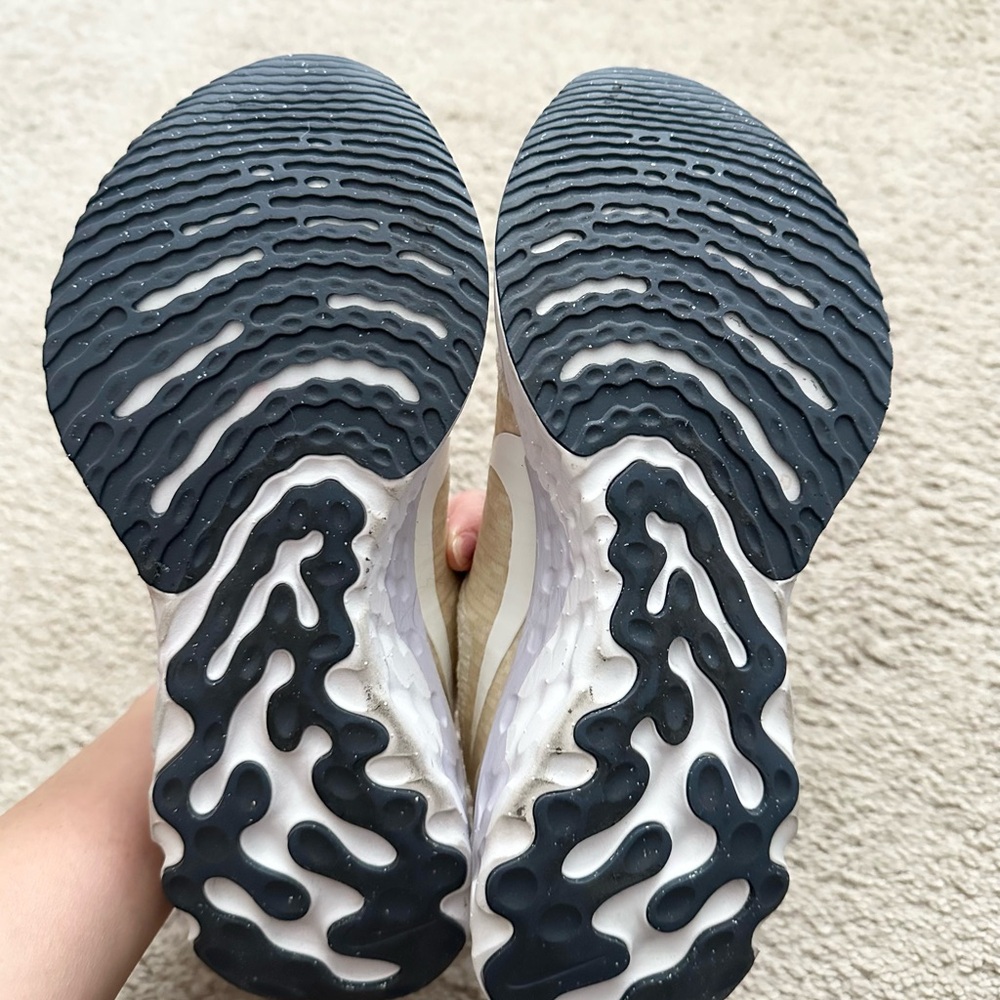 Nike React Infinity Run 3 - Picture 6 of 8